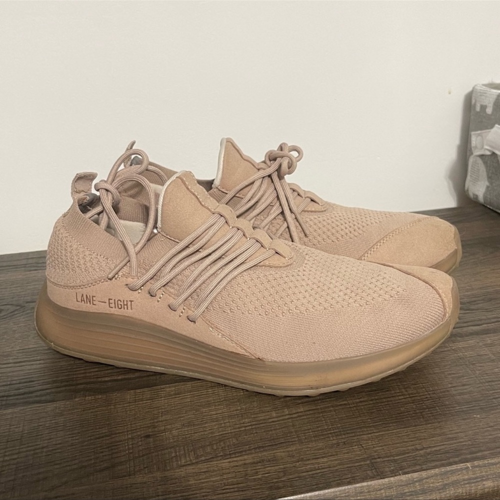 Lane eight shoes